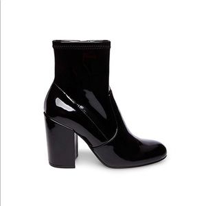 Steve Madden GAZE Black Patent Ankle Boots